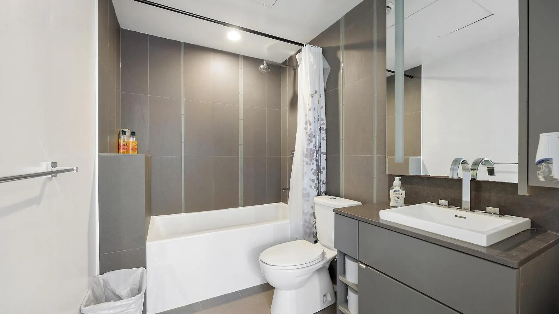 Cozy Downtown Toronto Suites Apartman
