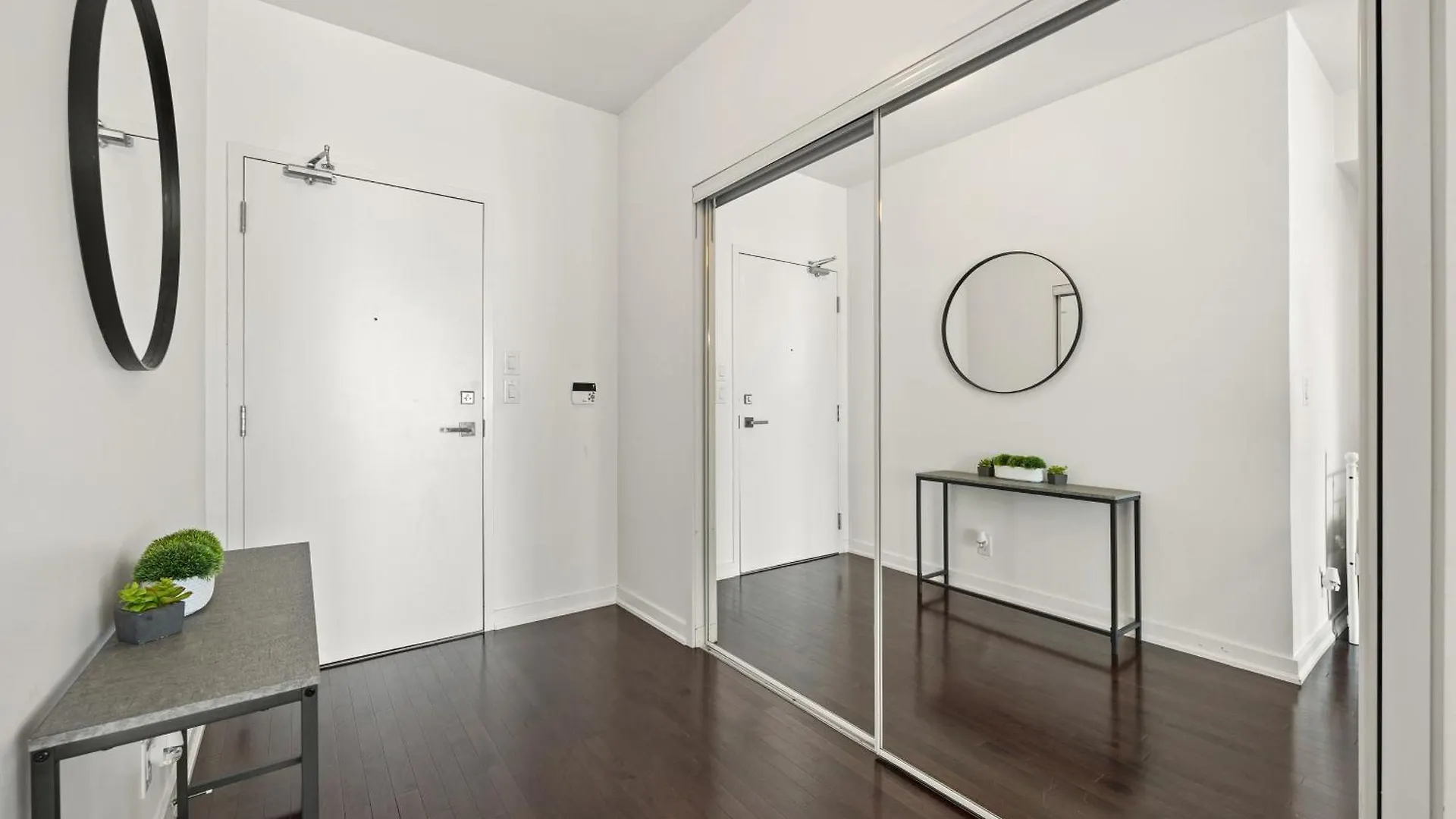 Cozy Downtown Toronto Suites 0*,  Kanada
